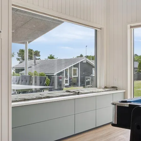 Newly Renovated Near The Water Hadsund